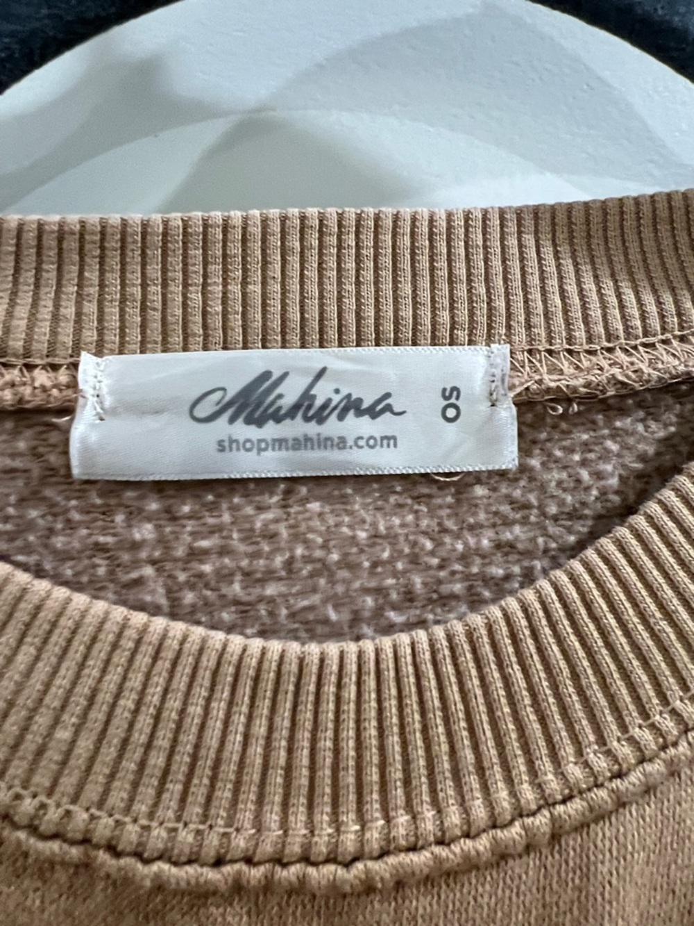 Mahina “Aloha” Cropped Sweatshirt – Brown/Tan | one size - Picture 2 of 3